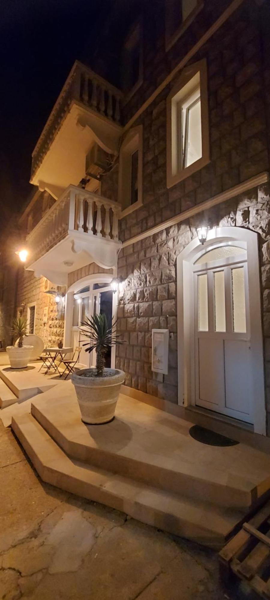 La Casa Di Sonja Lägenhet Tivat Exteriör bild